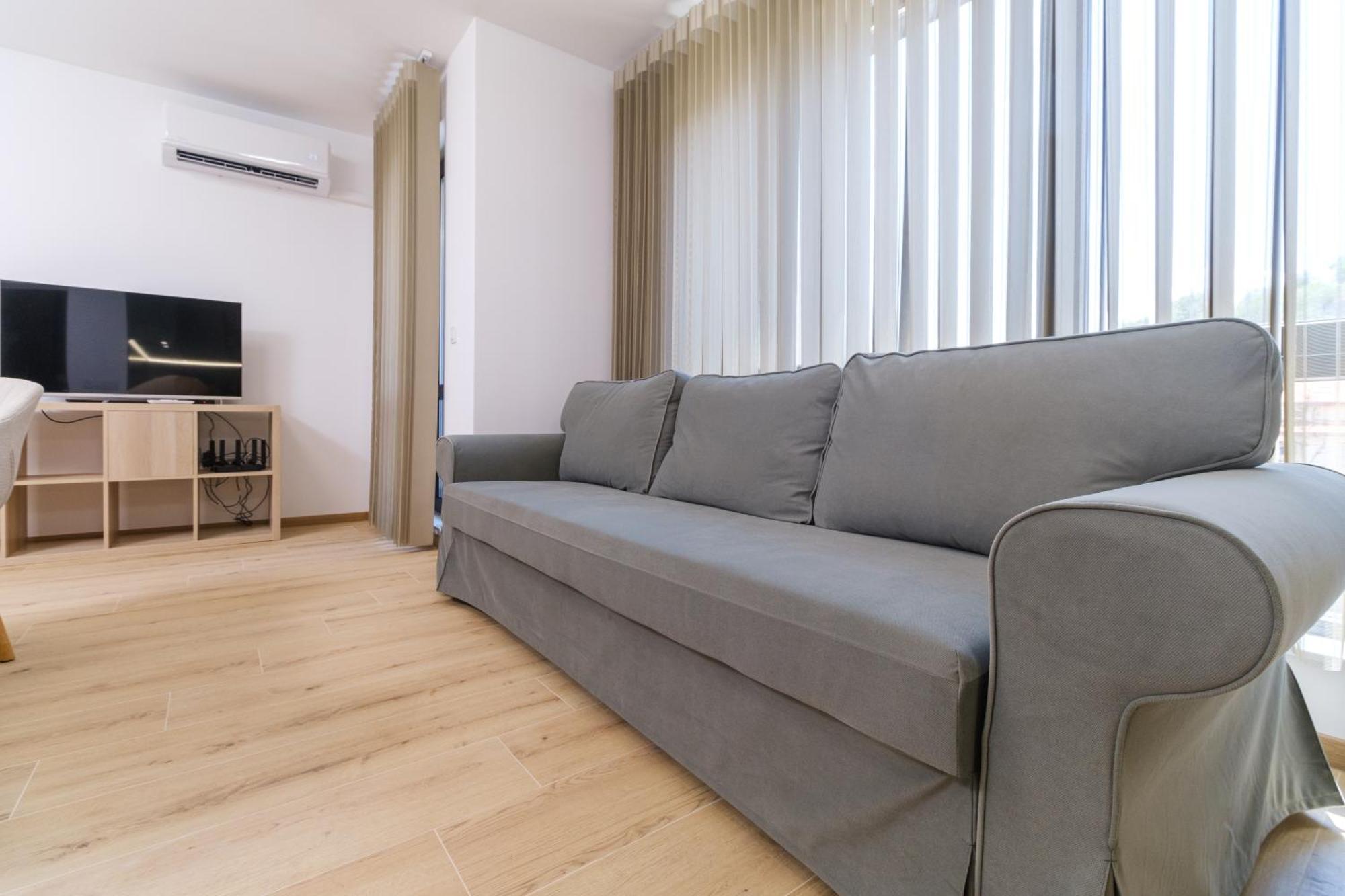 Modern 1-Bedroom Apartment With Free Parking 普罗夫迪夫 外观 照片