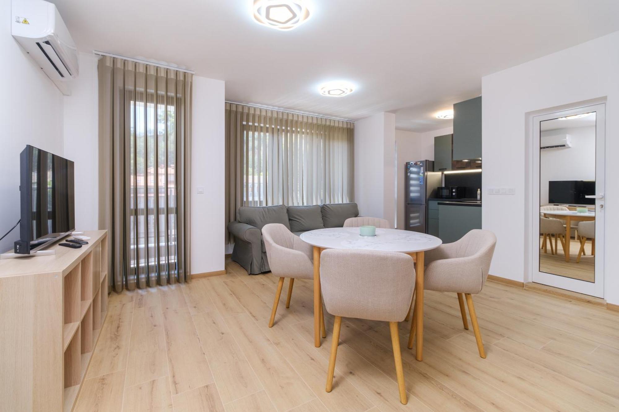 Modern 1-Bedroom Apartment With Free Parking 普罗夫迪夫 外观 照片