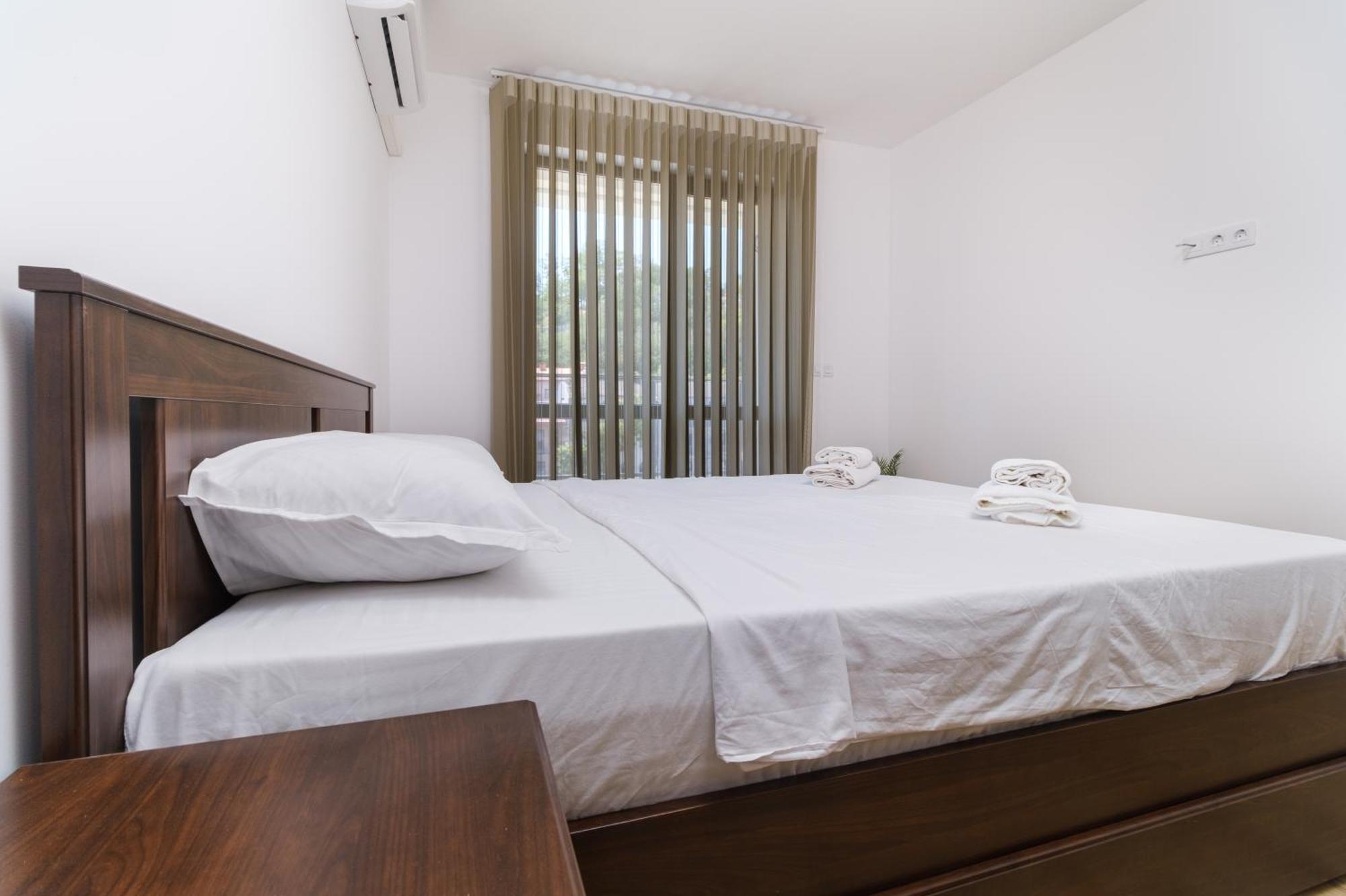 Modern 1-Bedroom Apartment With Free Parking 普罗夫迪夫 外观 照片