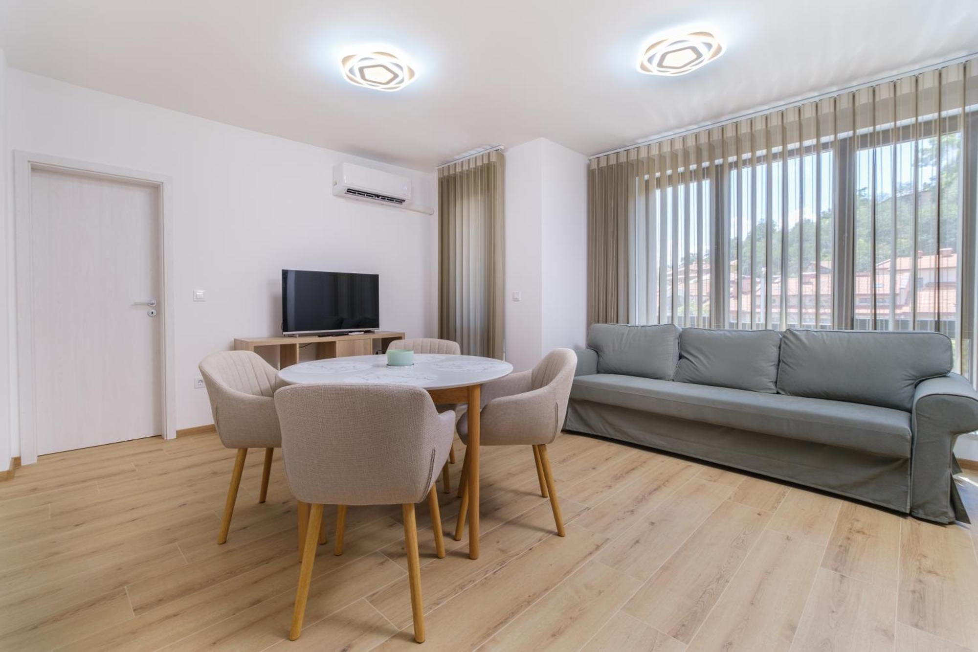 Modern 1-Bedroom Apartment With Free Parking 普罗夫迪夫 外观 照片