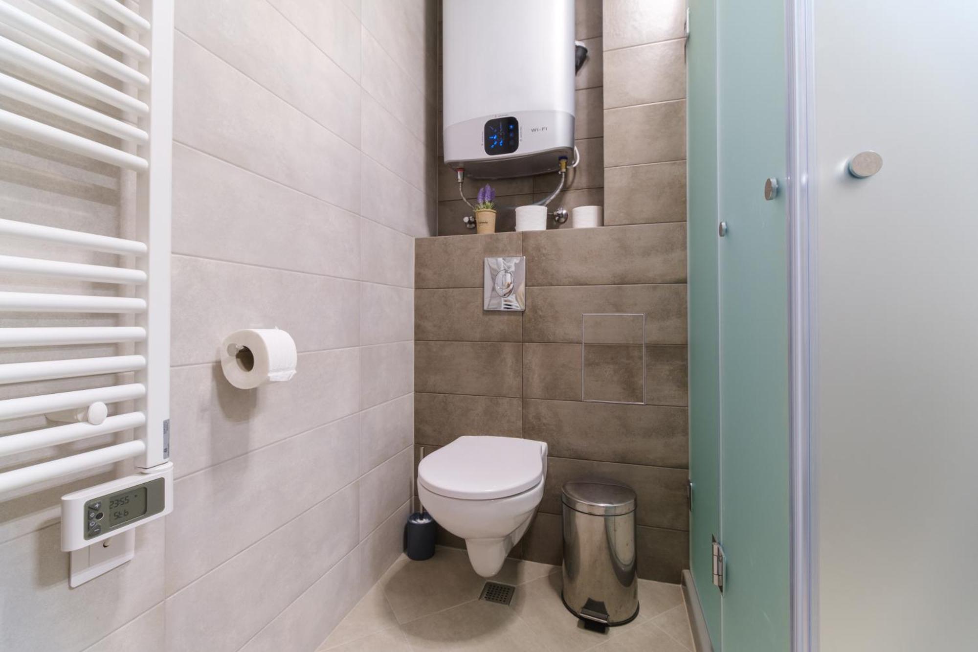 Modern 1-Bedroom Apartment With Free Parking 普罗夫迪夫 外观 照片